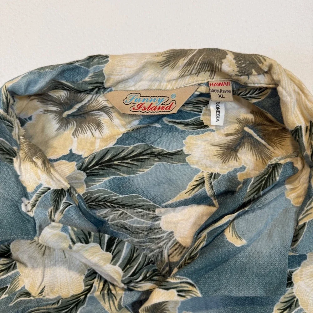 Sunny Island Hawaii Mens XL Blue Hibiscus Floral Rayon Aloha Camp Shirt‎ Summer